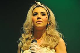 Marina And The Diamonds Lights Up U K Chart With Electra