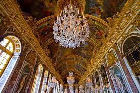 the hall of mirrors of the palace of