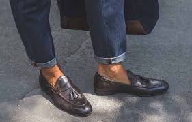 Jom kenali lima jenis kasut lelaki termahal di dunia menerusi. Ini 8 Jenis Kasut Lelaki Perlu Tahu Pastikan Jangan Tersalah Pakai Maskulin