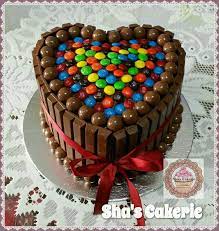 Nutella Kitkat Cake gambar png