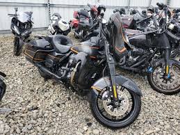 2022 Harley Davidson Flhtk