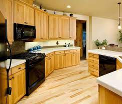 kitchen paint colors with maple