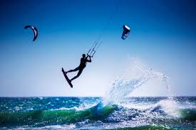 Kitesurfing and kiteboarding in Cape Town - Cape Town Tourism