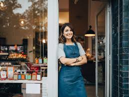 The best small business credit card for you can help you keep track of expenses and earn valuable rewards like cash back or travel rewards points. The Best Small Business Credit Cards August 2021