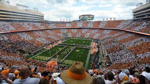 tennessee vols fans topple two