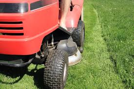 how to test a lawn tractor battery ehow