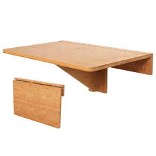 Esta es una mesa con dos sillas plegables de madera con soporte en la pared, ideal para la cocina o para patio de la casa. Mesa Plegable De Pared Una Idea Innovadora Para Tus Espacios 2020