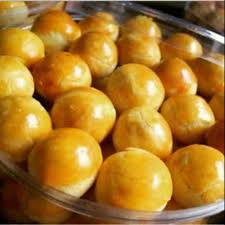 Selai nanas yang sudah dipulung dimasukkan ke adonan nastar. Kue Nastar Nanas Shopee Indonesia