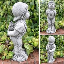 Kissing Boy Garden Ornament Bg13