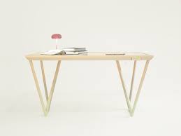 Одним из обязательных атрибутов человеческого жилья является стол. Current Table Marjan Van Aubel