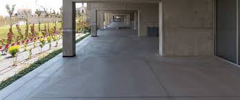 concrete flooring in commercial es