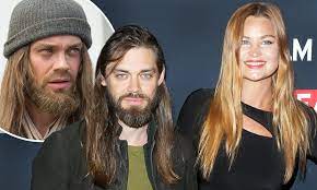 Walking Dead's Tom Payne is engaged to Jennifer Akerman | Daily Mail Online