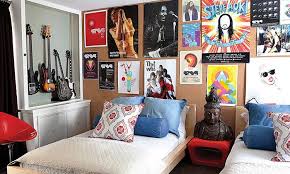 Download now hitam putih dinding foto stiker untuk sofa latar belakang kamar tidur pvc rumah stiker dekoratif. 5 Desain Inspirasi Kamar Tidur Pria Yang Nyaman Di Kost Roomme