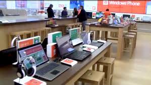 Microsoft Popping Up 32 Temp Stores For Windows 8 Blitz Holiday