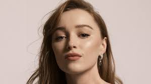 Phoebe dynevor had had quite the journey to get to where she is today as a famous and successful phoebe dynevor has undergone a stunning transformation. Bridgerton Star Phoebe Dynevor To Headline I Heart Murder For Sony Deadline