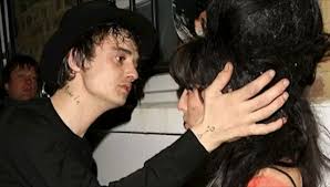 Pete doherty, carl barat, john hassell and gary powell make up the band who are rumored to be headlining. Pete Doherty Pete Doherty S Wild Flings Nasty Kate Moss To Amy Winehouse Nikki Grahame Kate Moss