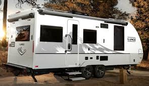 lance travel trailers have all season