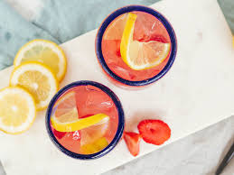 strawberry lemonade vodka tail