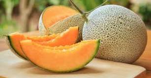 What color should a ripe cantaloupe look like?