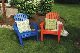 spray paint plastic chairs how to