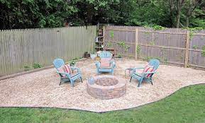 How to make pea gravel fire pit area. Building A Fire Pit