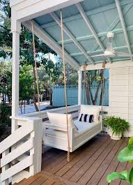 how to hang an outdoor daybed on
