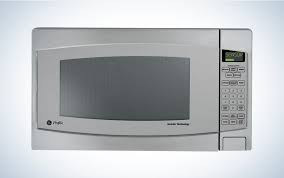 Okay, we probably all know what a microwave is.but why put it over the range, and what does a hood do? The Best Microwaves This Way For Buttery Popcorn And Tempting Leftovers