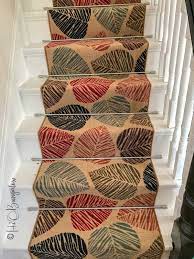 how to install carpet runner on stairs