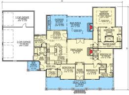 4 Bed Southern House Plan With Vaulted