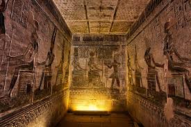 القبور الفرعونيه