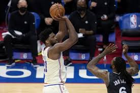 Philadelphia 76ers star big man joel embiid is officially listed as doubtful for game 3 of the postseason matchup against the miami heat. Nba Les Sixers Battent Les Clippers Grace A Un Embiid Toujours En Feu Loop Haiti