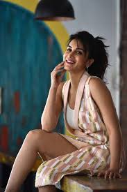 Beauty Galore HD : Smita Gondkar Flashing Hot Thighs New Glam Photos |  Marathi Actress