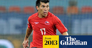 Medel for malky as cardiff smash transfer fee record for £11m chile midfielder. Cardiff Complete Club Record Deal For Sevilla Midfielder Gary Medel Cardiff City The Guardian