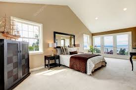 clic luxury large bedroom with water