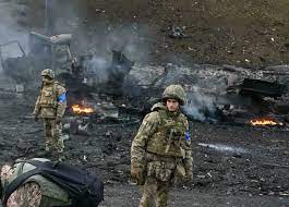 الحرب إلى مرحلة جديدة: موسكو تقصف «العمق الأوكراني» بالمسيّرات.. وكييف تشنّ  هجومًا مضادًا