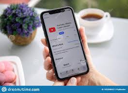 Man Hand Holding Apple IPhone 11 with App YouTube Editorial Photography -  Image of hold, breakfast: 162284842