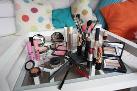 what s in my travel makeup bag