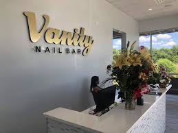 vanity nail bar makani general