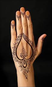 Yuk intip 60 gambar henna tangan yang cantik yang bisa kamu tiru berikut ini. Gambar Henna Tangan Yang Cantik Dan Cara Membuatnya