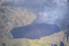 Smoke spews from the glowing dome of the la soufrière volcano in st. Activity Continues At La Soufriere Volcano In St Vincent Repeating Islands