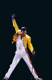 PsBattle: Freddie Mercury pose on Wembley, -86 : r/photoshopbattles
