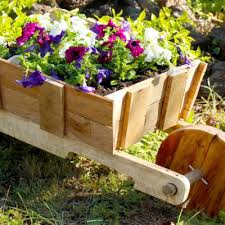 Diy Rustic Wooden Wheelbarrow Garden