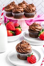 Devilishly rich chocolate covered strawberry cupcakes topped with a ganache smothered strawberry cupcakes are the perfect solution—whether you make fresh strawberry cupcakes ganache. Chocolate Covered Strawberry Cupcakes