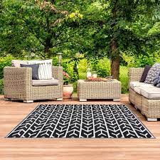 Outdoor Rugs That Can Survive In The