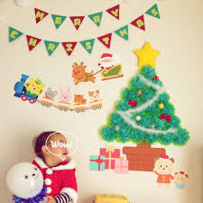 アプリ投稿 100均のみ ペーパーフラワーのクリスマスツリー 保育や子育てが広がる 遊び と 学び のプラットフォーム ほいくる クリスマス 壁飾り クリスマス 壁面飾り クリスマス製作
