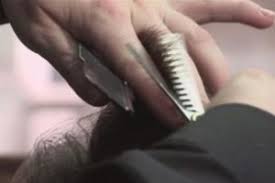texturising hair with thinning scissors