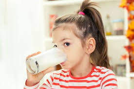 Perhatikan, manfaat minum susu selama bulan puasa. Susu Formula Buat Anak Lebih Cerdas Mitos Atau Fakta