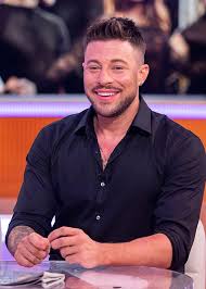 Claire grainger and duncan james had a relationship from 2004 to 2005. Duncan James Proud To Be Gay As He Reveals Boyfriend