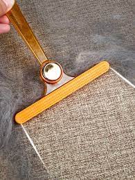 1pc orange lint remover for carpet