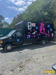 mobile beauty bar truck with nice